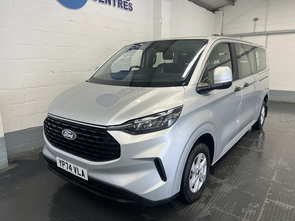 Ford Tourneo Custom 2.0 320 Ecoblue Zetec Minibus Double Cab Diese Silver