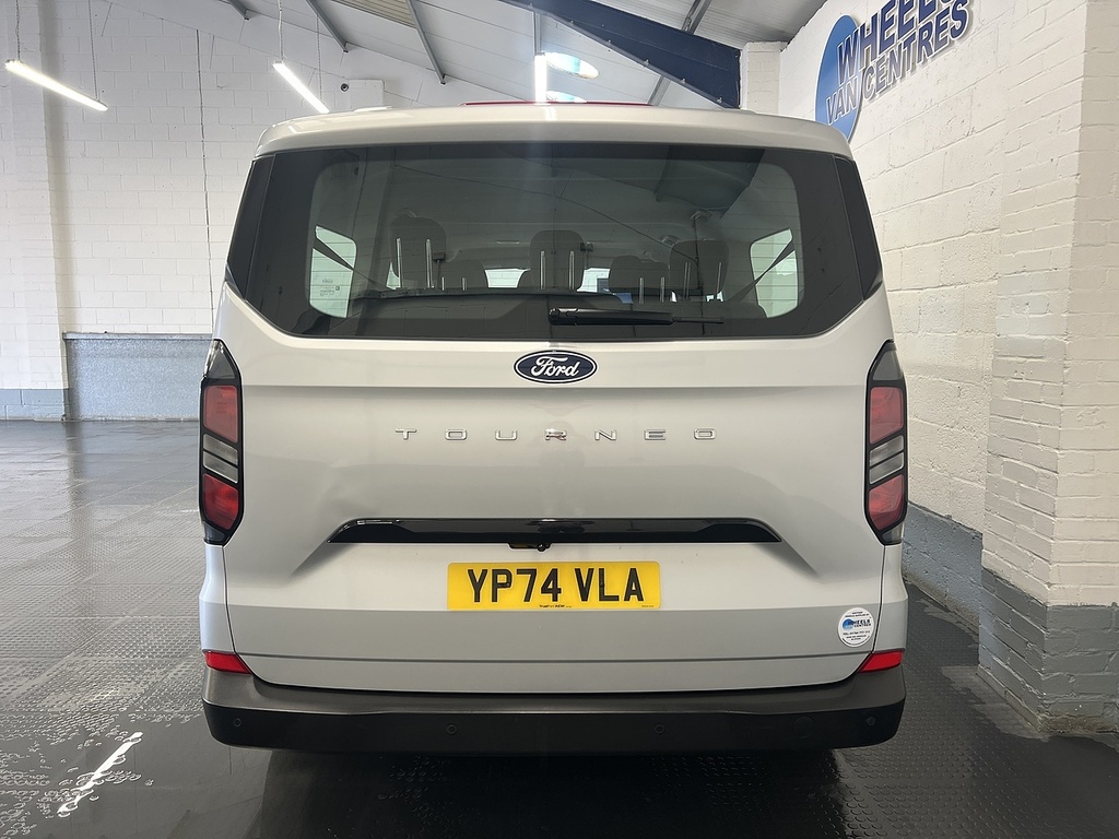 Ford Tourneo Custom 2.0 320 Ecoblue Zetec Minibus Double Cab Diese Silver #4