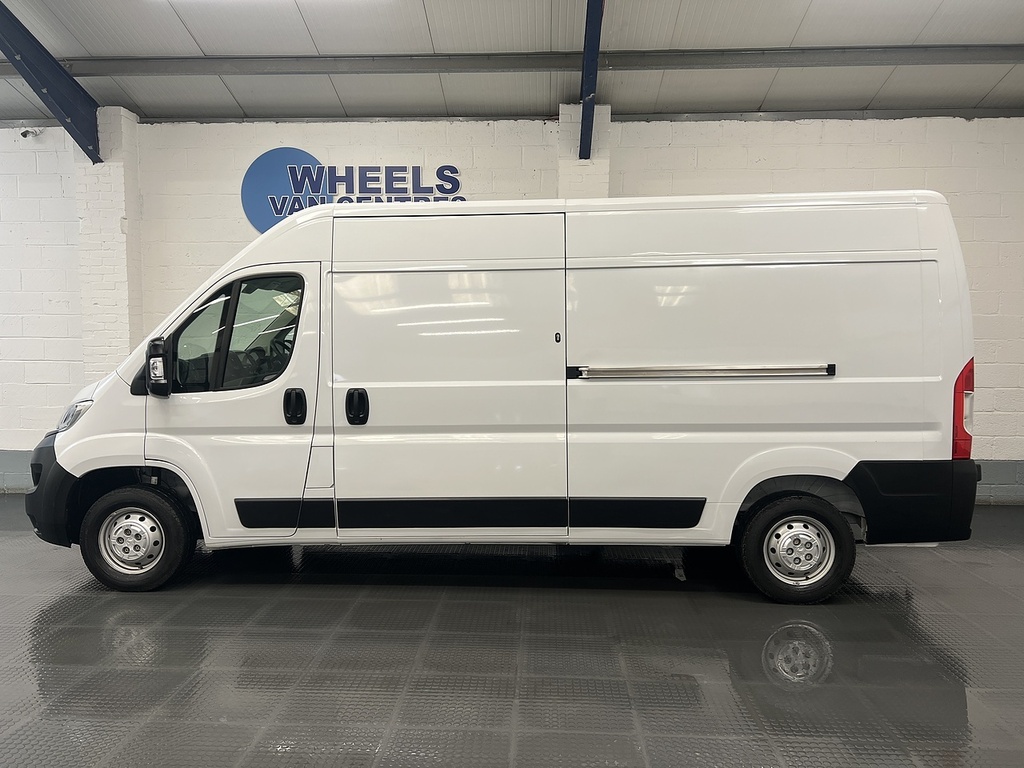 Vauxhall Movano 2.2 Cdti 3500 Biturbo Prime Panel Van M YK24RVG White #2