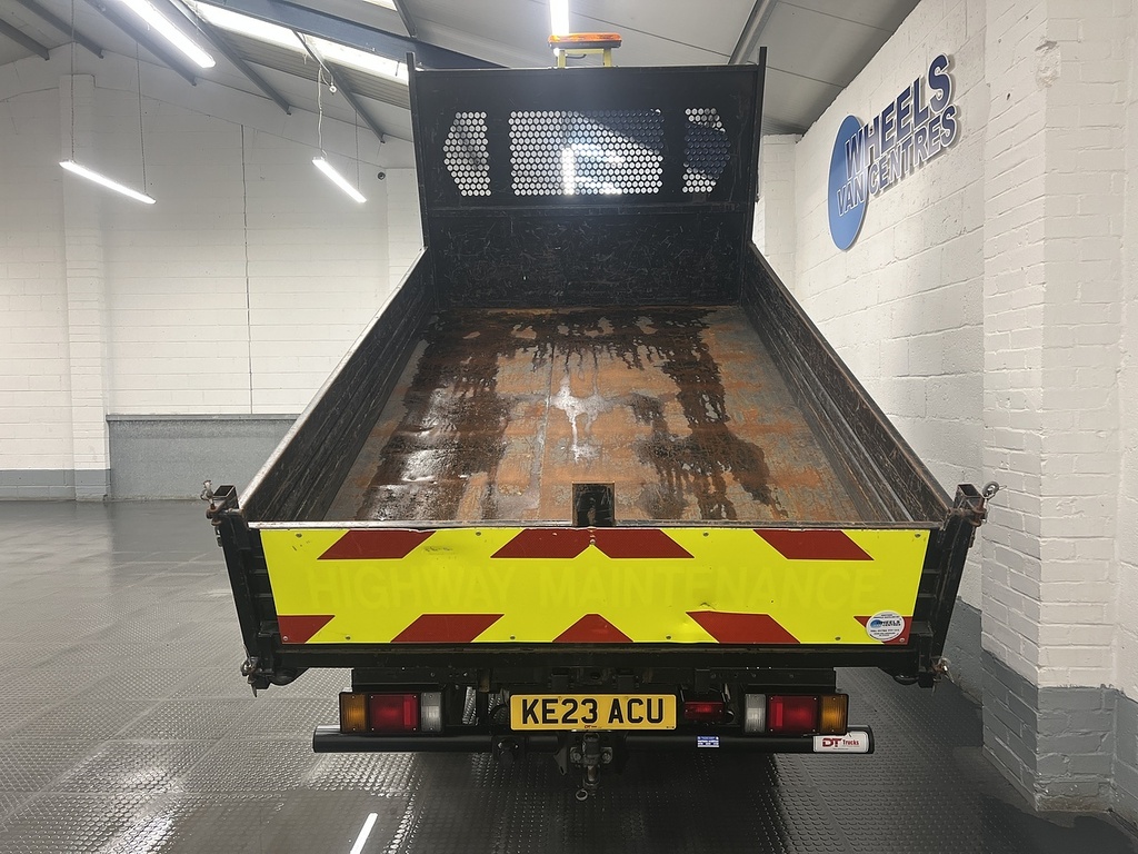 Isuzu Tipper N35.125se 1.9 Tipper KE23ACU White #3