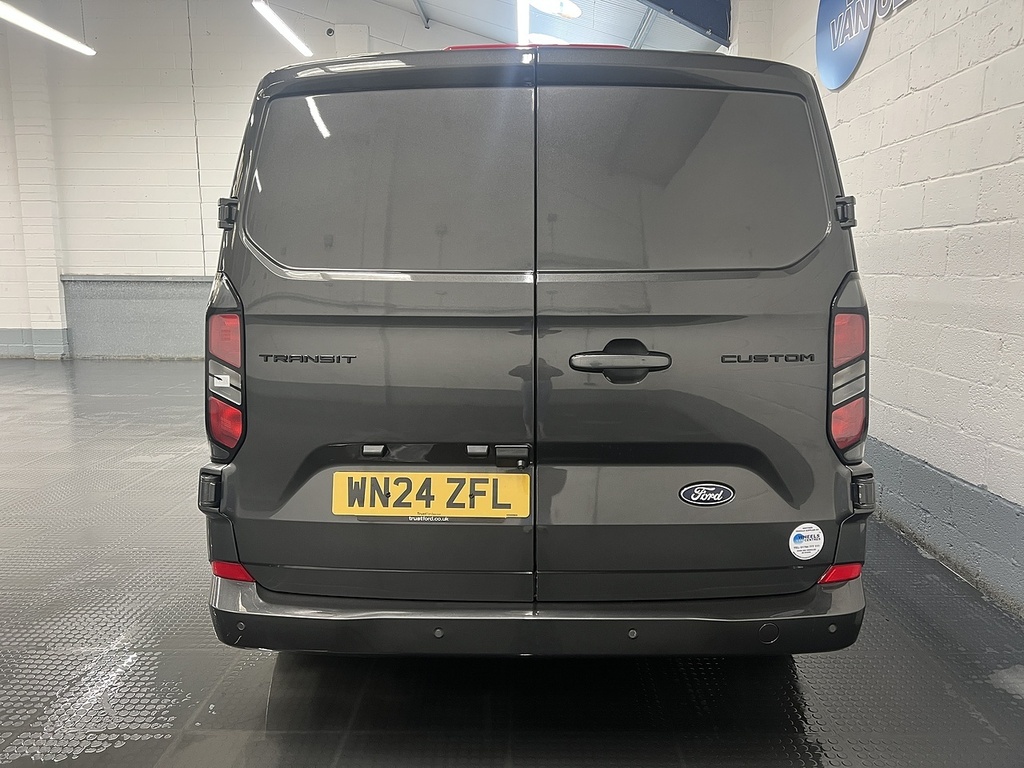 Ford Transit Custom 2.0 300 Ecoblue Limited Panel Van Manua WN24ZFL #4