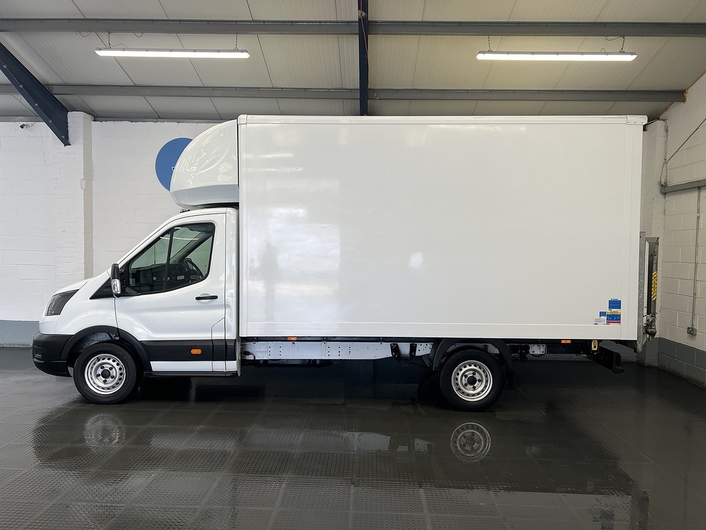 Ford Transit Custom 2.0 350 Ecoblue Leader Luton Van LF23AUZ White #2