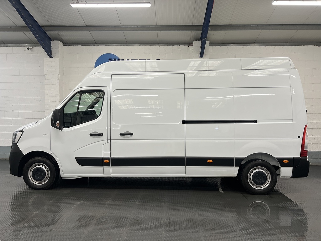 Renault Master 2.3 Dci 35 Start Panel Van Fwd L RJ24DKV White #2