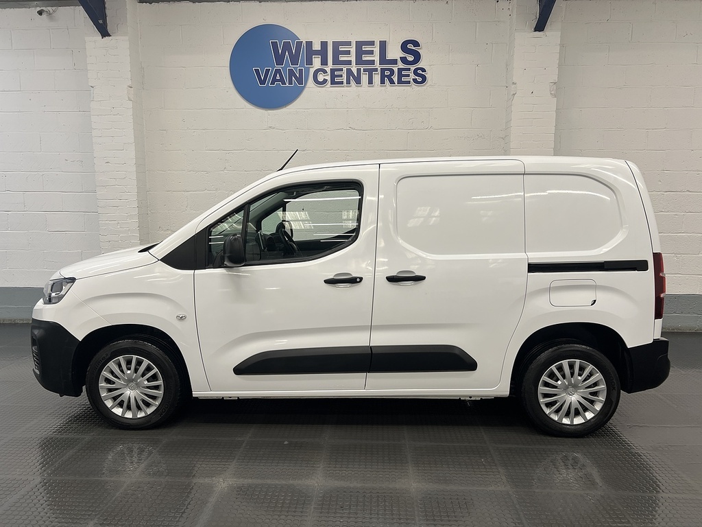 Citroen Berlingo 1.5 Bluehdi 650 Enterprise M Pro Panel Van Die LC71NTL White #2