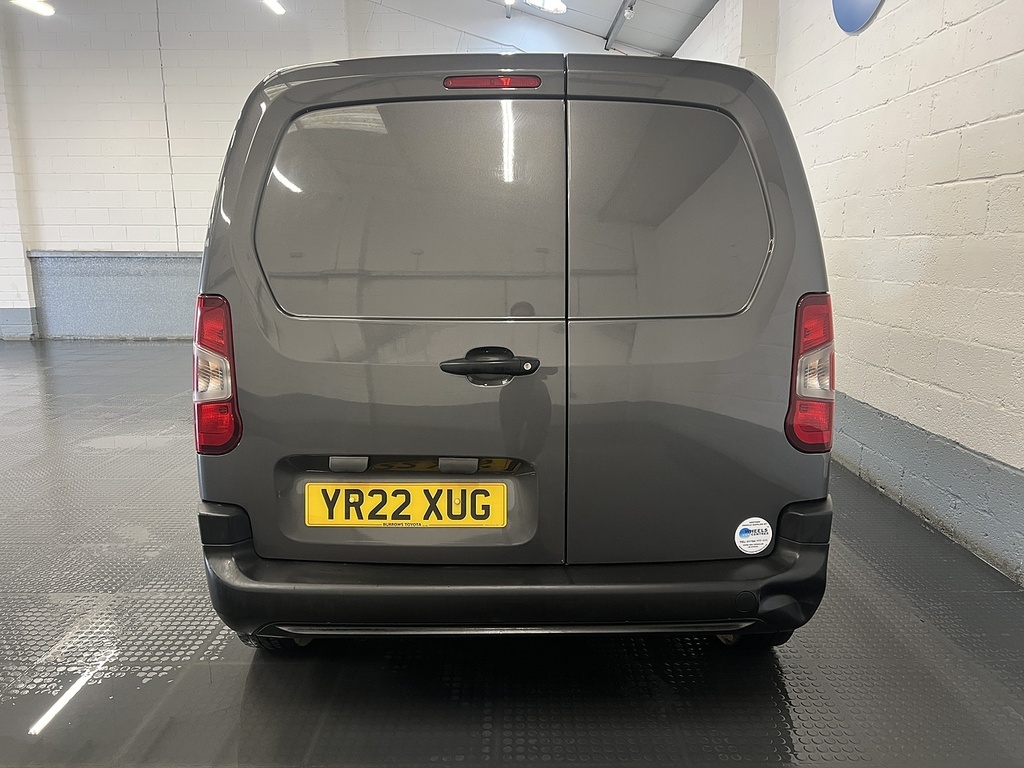 Toyota Proace City 1.5 Bluehdi Active Short Panel Van Manu YR22XUG Grey #4