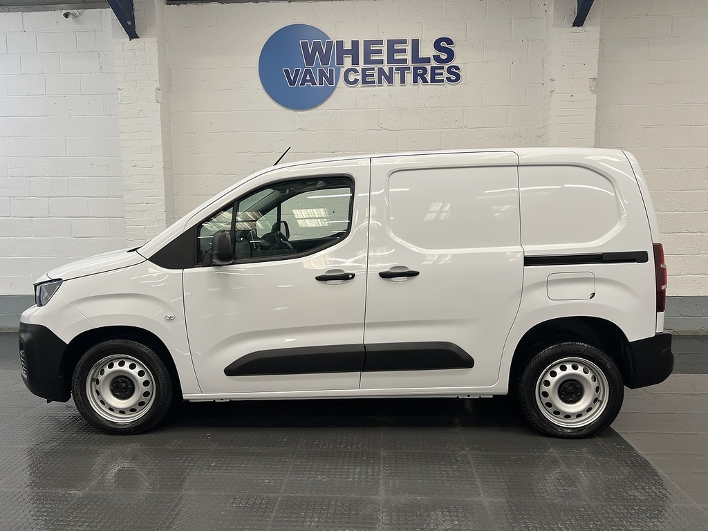 Peugeot Partner 1.5 Bluehdi 1000 Professional Premium Standard P CK73YJA White #2