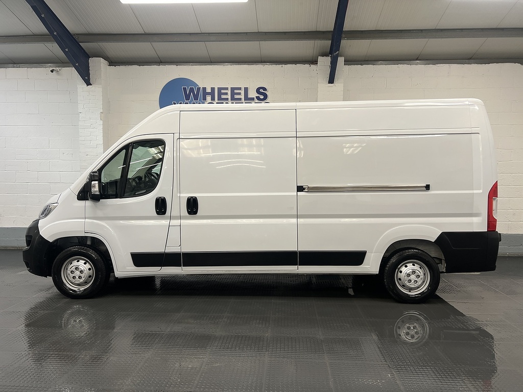 Citroen Relay 2.2 Bluehdi 35 Enterprise Edition Panel Van Di WO72FUM White #2
