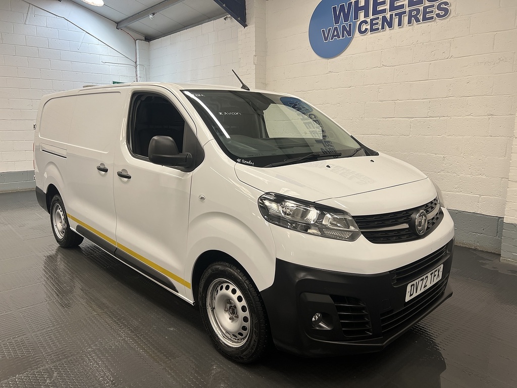 Vauxhall Vivaro 1.5 Turbo D 2900 Dynamic Panel Van 6Dr Manu DV72TFX White #6