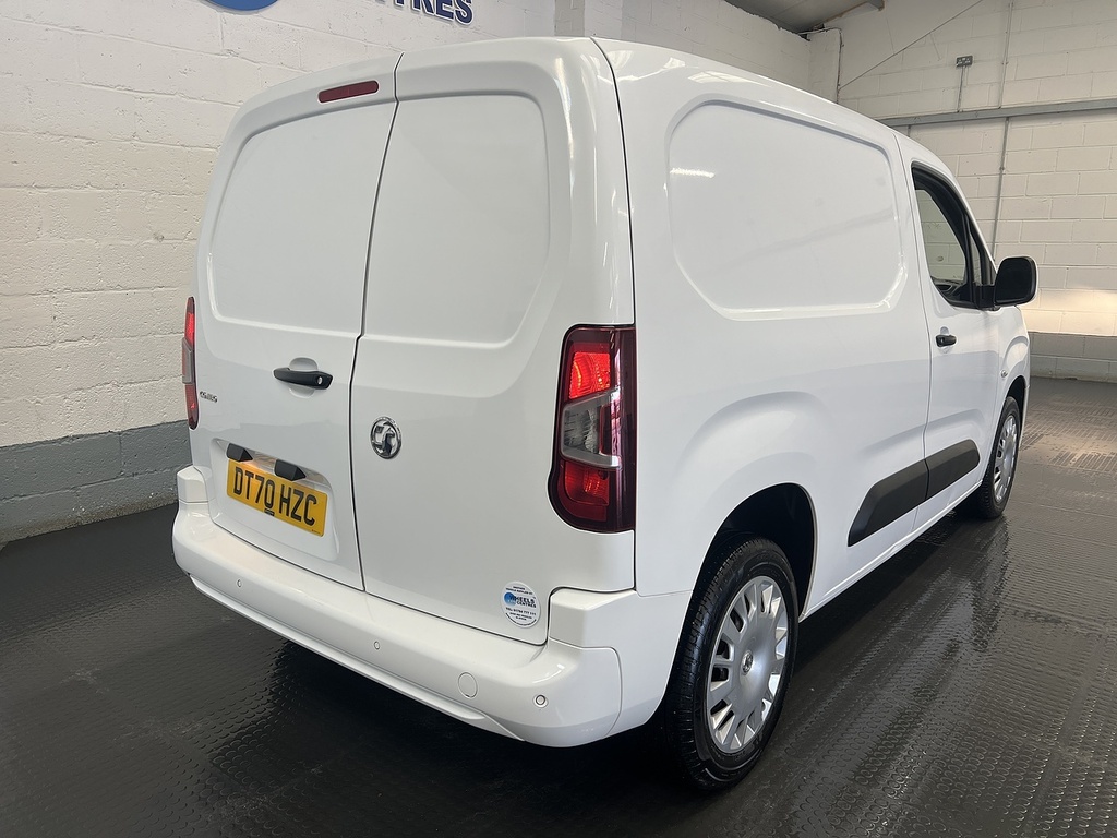 Vauxhall Combo 1.5 Turbo D 2300 Sportive Panel Van Man DT70HZC White #5