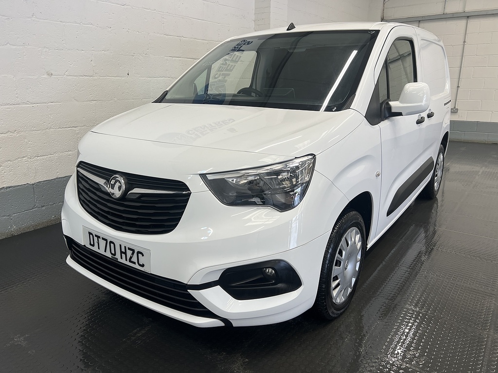 Vauxhall Combo 1.5 Turbo D 2300 Sportive Panel Van Man White