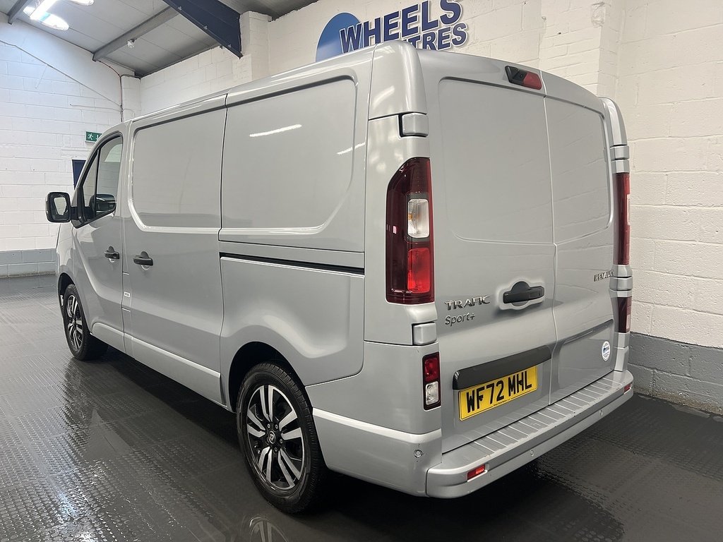 Renault Trafic 2.0 Dci Blue Sl28 Sport Panel Van Manu WF72MHL Grey #3