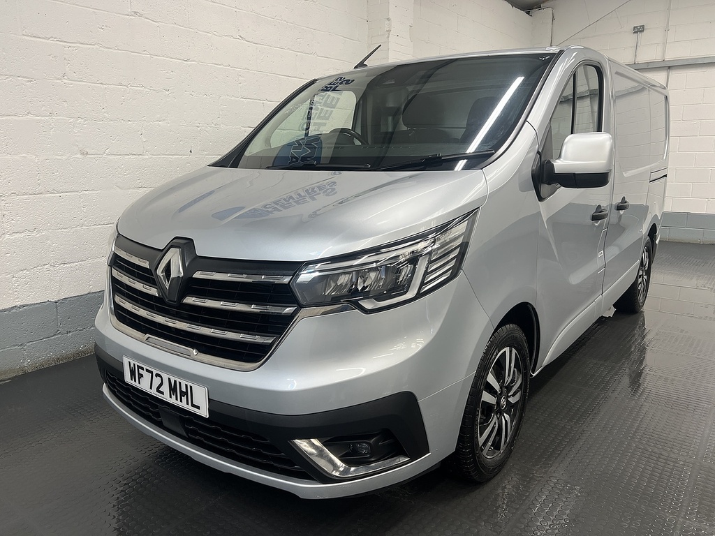 Renault Trafic 2.0 Dci Blue Sl28 Sport Panel Van Manu Grey