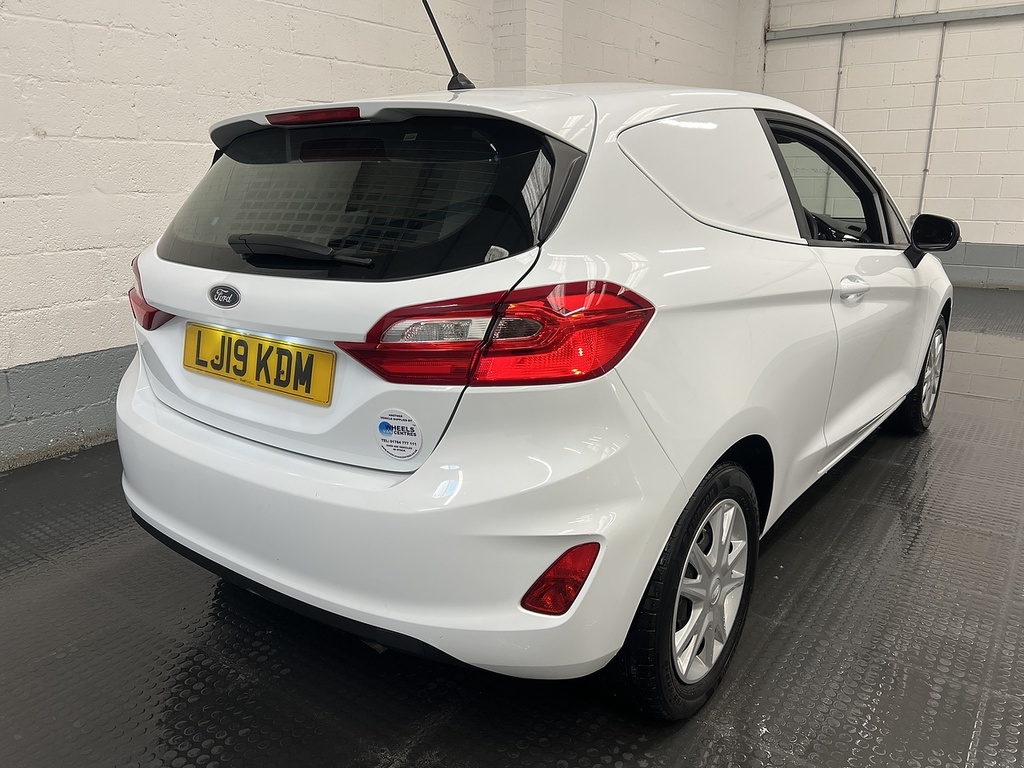 Ford Fiesta 1.5 Tdci Car Derived Van Euro 6 LJ19KDM White #5