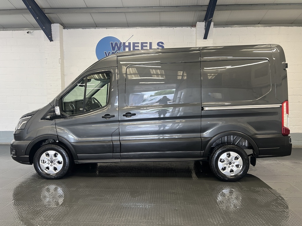 Ford Transit Custom 2.0 350 Ecoblue Limited Panel Van WV75TZP #2