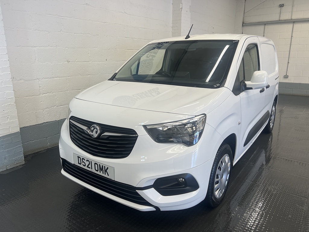 Vauxhall Combo 1.5 Turbo D 2000 Sportive Panel Van Man White