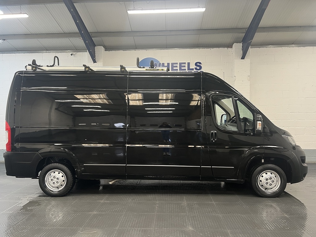 Peugeot Boxer 2.0 Bluehdi 335 Professional Panel Van MW19HZG Black #6
