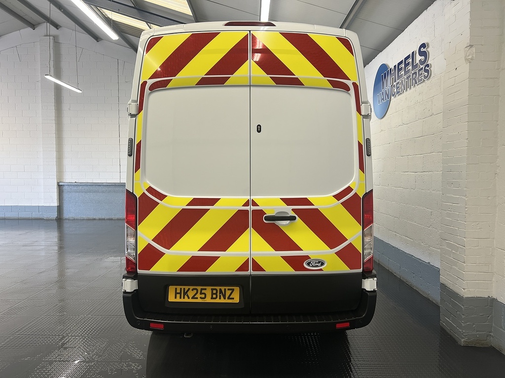Ford Transit Custom 2.0 350 Ecoblue Hd Leader Panel Van Aut HK25BNZ White #4