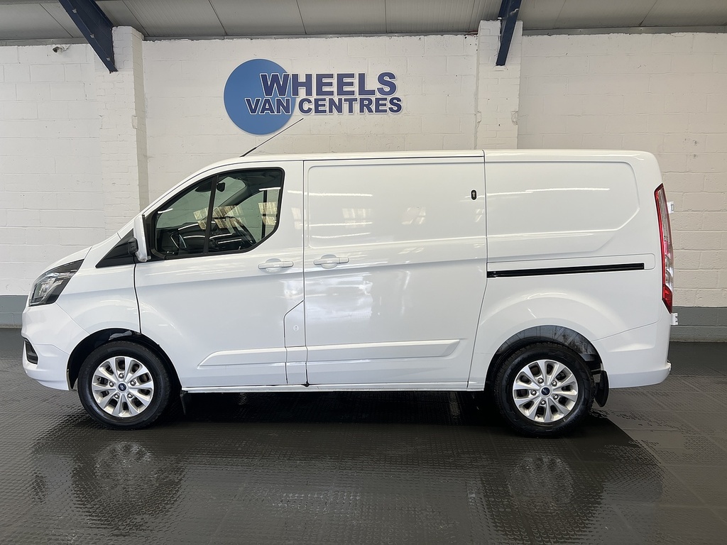 Ford Transit Custom 2.0 300 Ecoblue Limited Panel Van Manua LC23FXV White #2