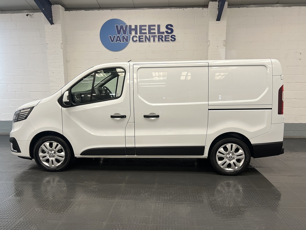 Renault Trafic 2.0 Dci Blue Sl30 Extra Panel Van Manua FD23SXJ White #2