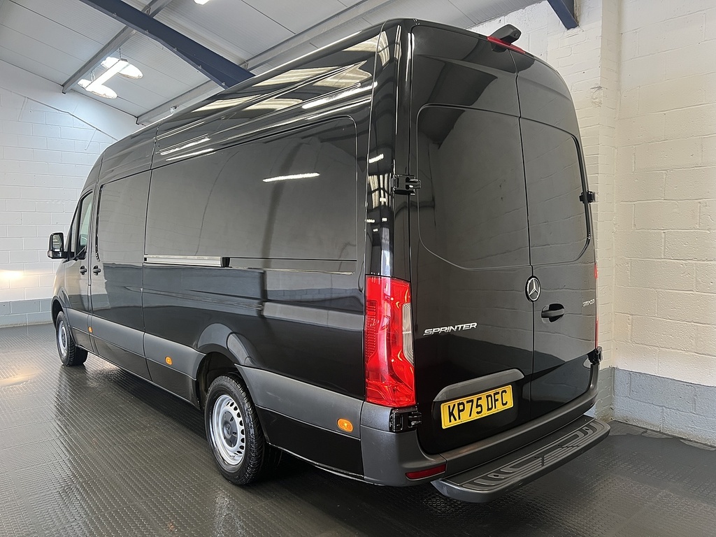 Mercedes-Benz Sprinter 315 Cdi Pro L3 Panel Van 2.0 Panel Van Black #3