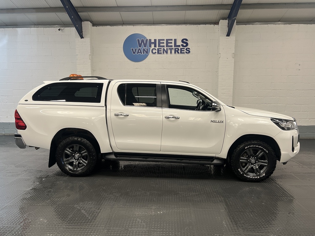 Toyota HILUX 2.4 D-4d Icon Pickup Double Cab 4W White #6