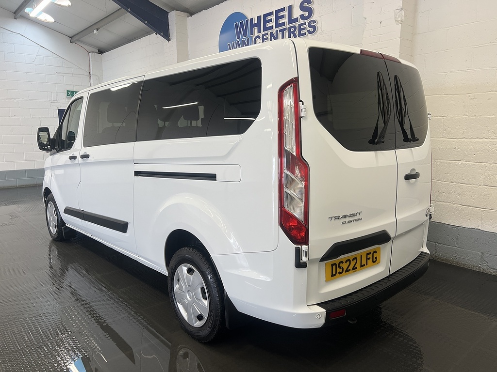 Ford Transit Custom 320 Ecoblue Trend 2.0 Minibus DS22LFG White #3