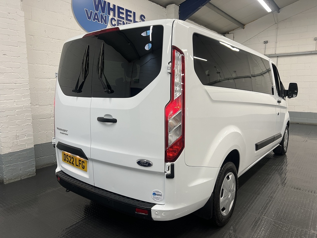Ford Transit Custom 320 Ecoblue Trend 2.0 Minibus DS22LFG White #5