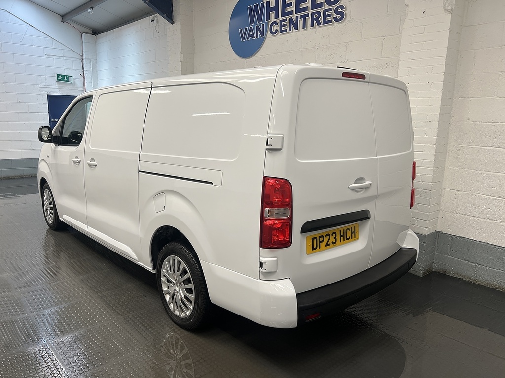 Vauxhall Vivaro 1.5 Turbo D 2900 Pro Panel Van 6Dr L DP23HCH White #3
