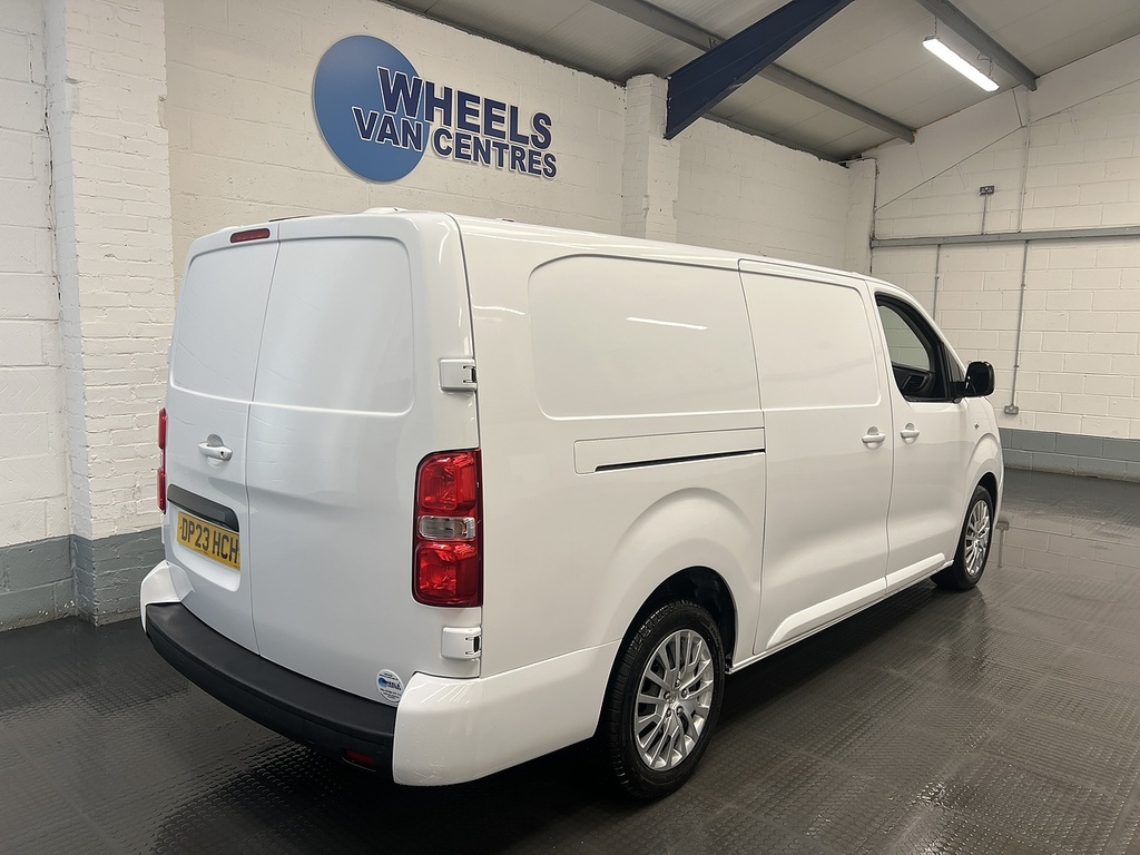 Vauxhall Vivaro 1.5 Turbo D 2900 Pro Panel Van 6Dr L DP23HCH White #5