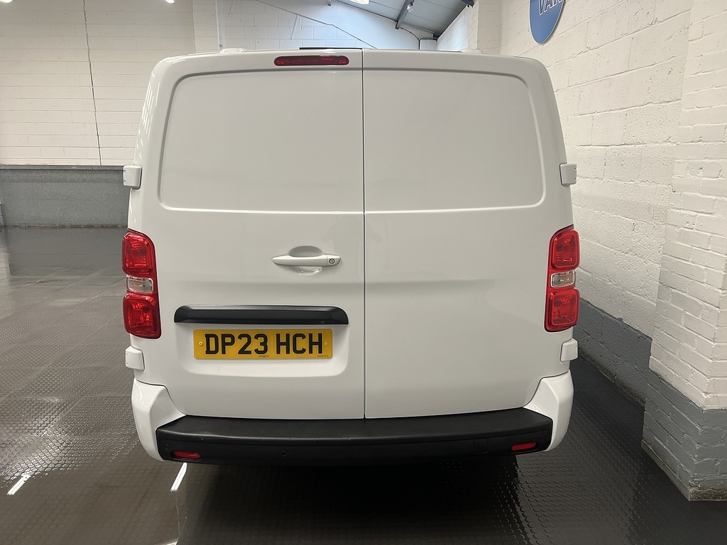 Vauxhall Vivaro 1.5 Turbo D 2900 Pro Panel Van 6Dr L DP23HCH White #4