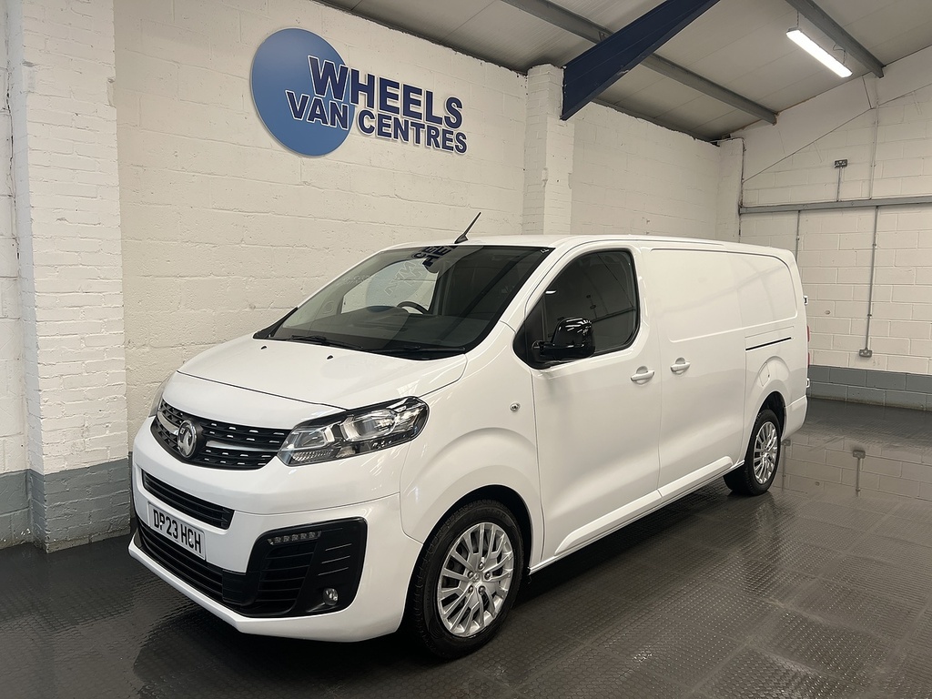 Vauxhall Vivaro 1.5 Turbo D 2900 Pro Panel Van 6Dr L White