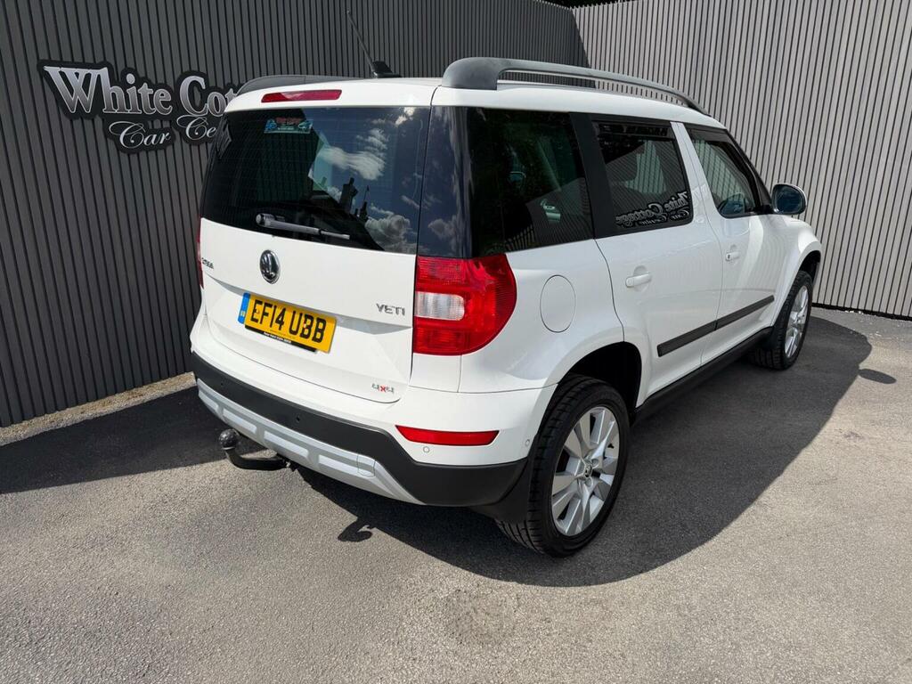 Skoda Yeti Suv 2.0 Tdi Elegance Outdoor Dsg 4Wd Euro 5 2 EF14UBB White #2