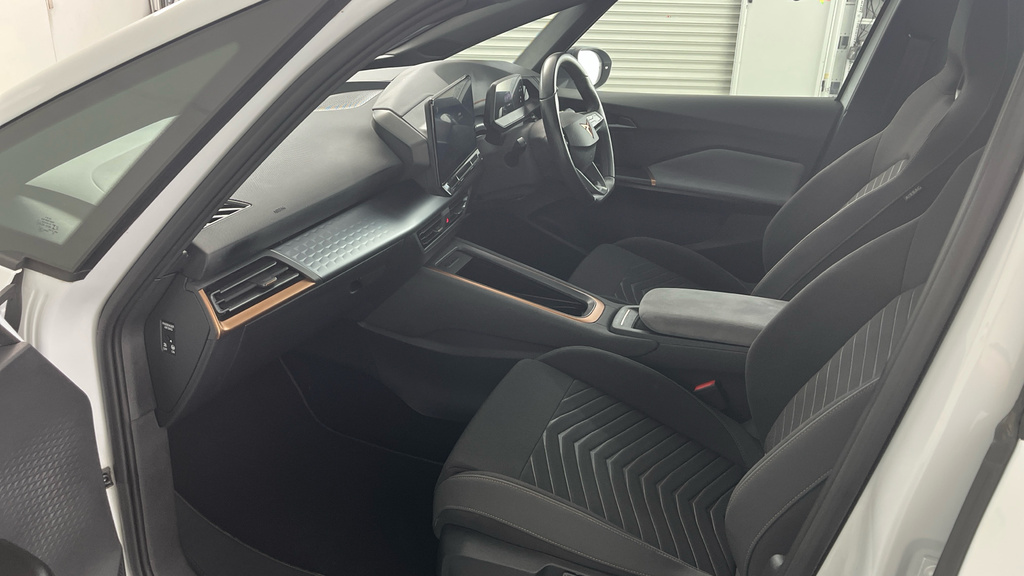 Cupra Born 58Kwh V1 Hatchback 204 Ps NA23WOR White #2