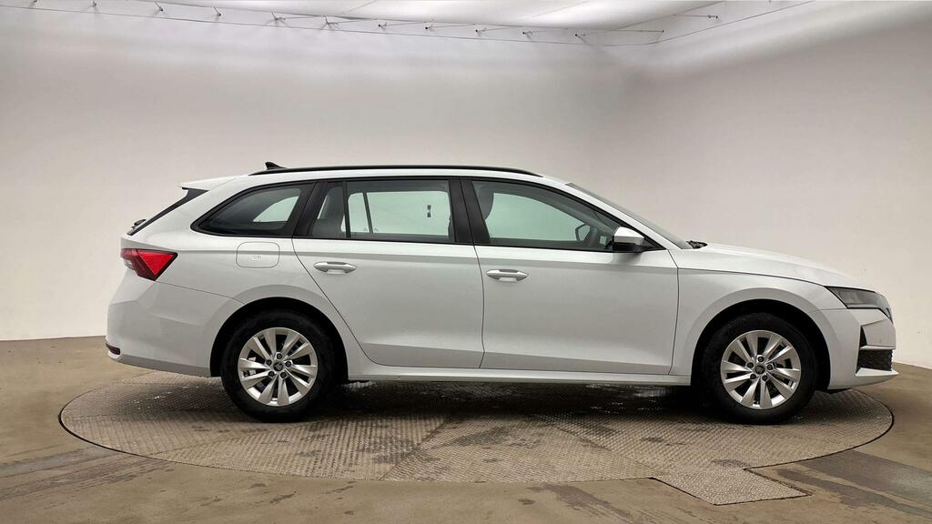 Skoda Octavia 1.5 Tsi Act Se Technology Estate White #5