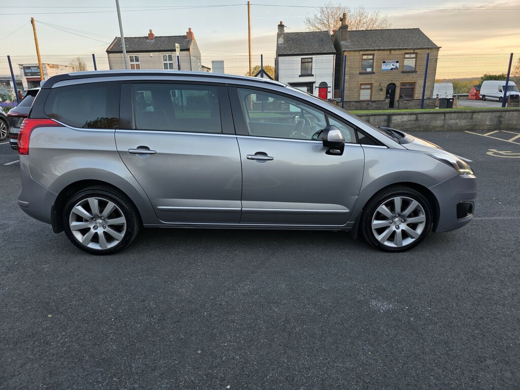 Peugeot 5008 Mpv 1.6 Bluehdi Allure 201616 Grey #4