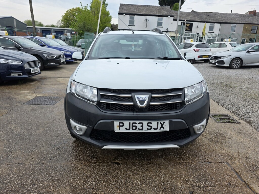 Dacia Sandero Stepway Hatchback 0.9 Tce Laureate 201363 White