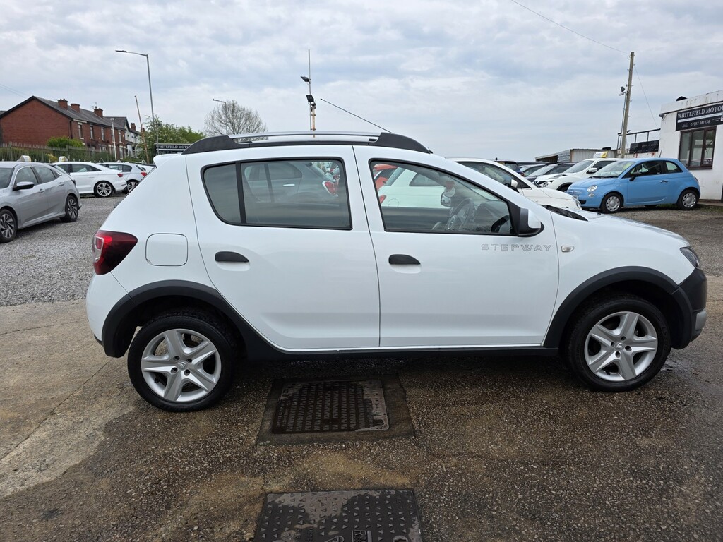 Dacia Sandero Stepway Hatchback 0.9 Tce Laureate 201363 PJ63SJX White #5