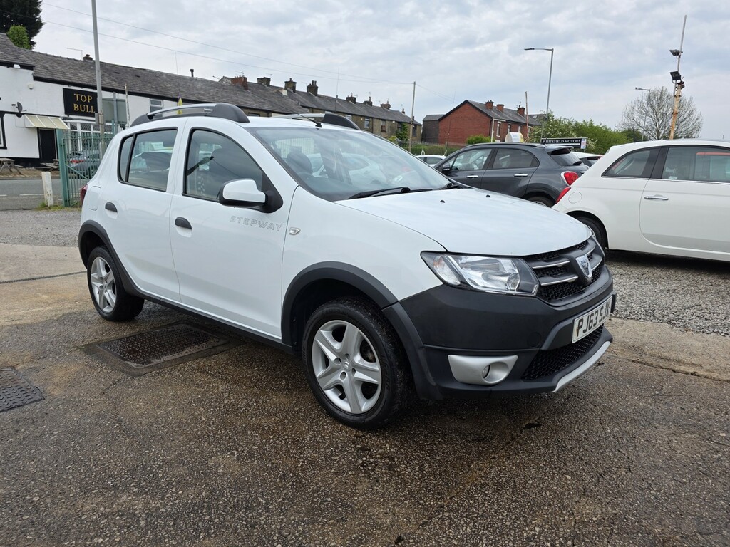 Dacia Sandero Stepway Hatchback 0.9 Tce Laureate 201363 PJ63SJX White #2