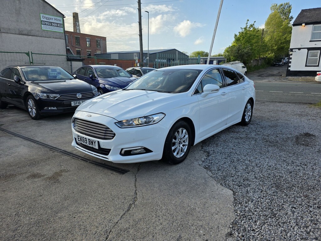 Ford Mondeo Hatchback 2.0 Ecoblue Zetec Edition 201969 EK69BWY White #3
