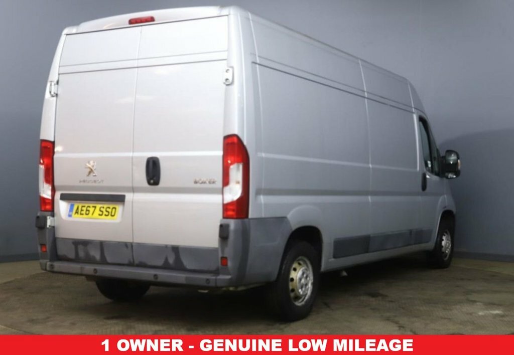 Peugeot Boxer 2L Professional Silver #2