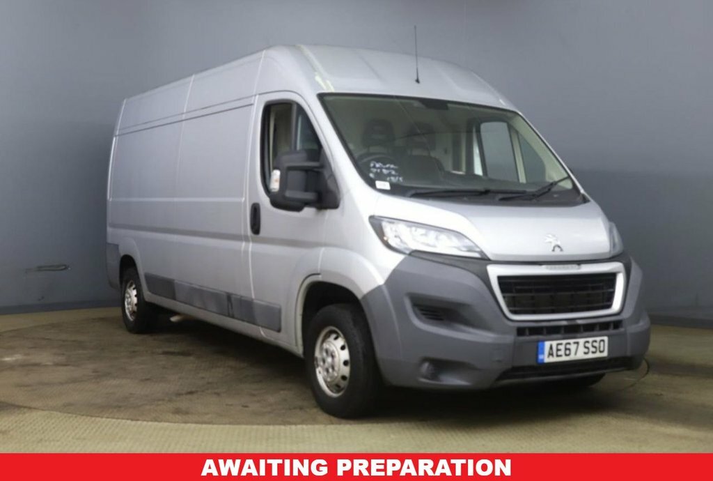 Peugeot Boxer 2L Professional Silver