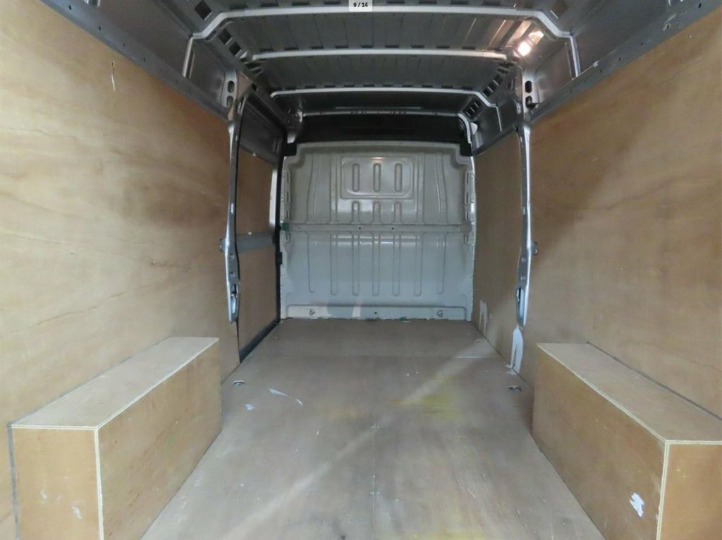 Peugeot Boxer 2L Professional Silver #6