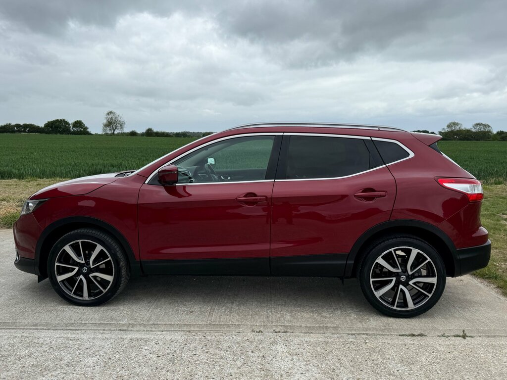 Nissan Qashqai 1.6 Dci Tekna Suv Xtron 2Wd Euro 6 Ss Red #5