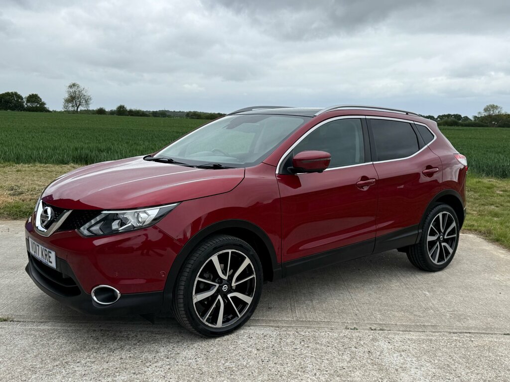 Nissan Qashqai 1.6 Dci Tekna Suv Xtron 2Wd Euro 6 Ss Red #2