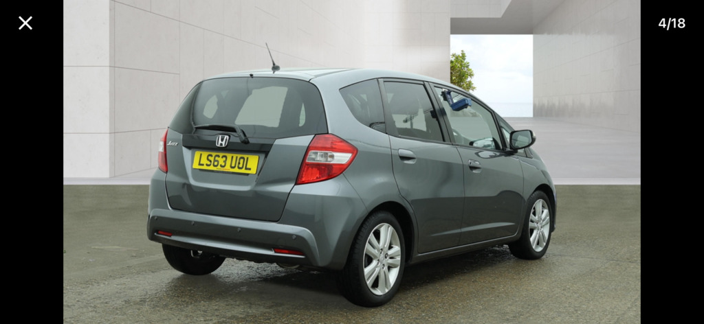 Honda Jazz Hatchback 1.4 I-vtec Es Plus 2013 LS63UOL Grey #2