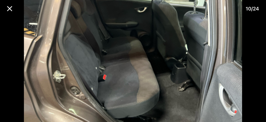 Honda Jazz Hatchback 1.4 I-vtec Es Plus 2014 Grey #3