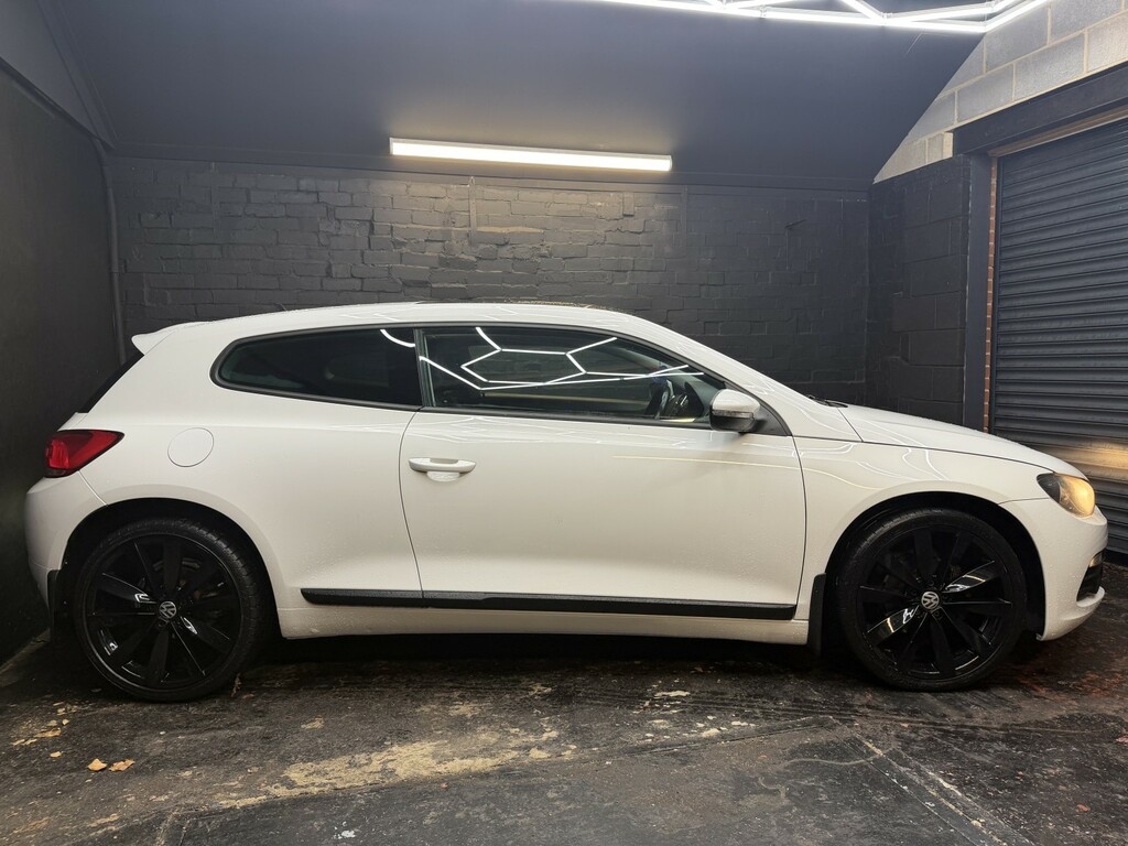 Volkswagen Scirocco 2.0 Tdi Bluemotion Tech Gt 2011 White #3