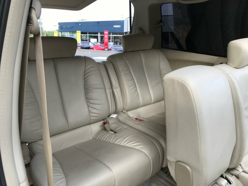 Nissan Elgrand Automatic #14