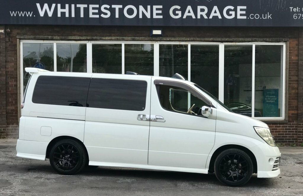 Nissan Elgrand Automatic #4