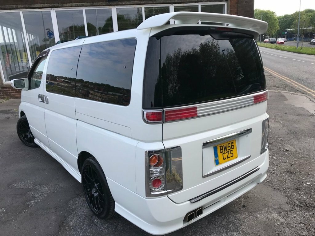Nissan Elgrand Automatic #36